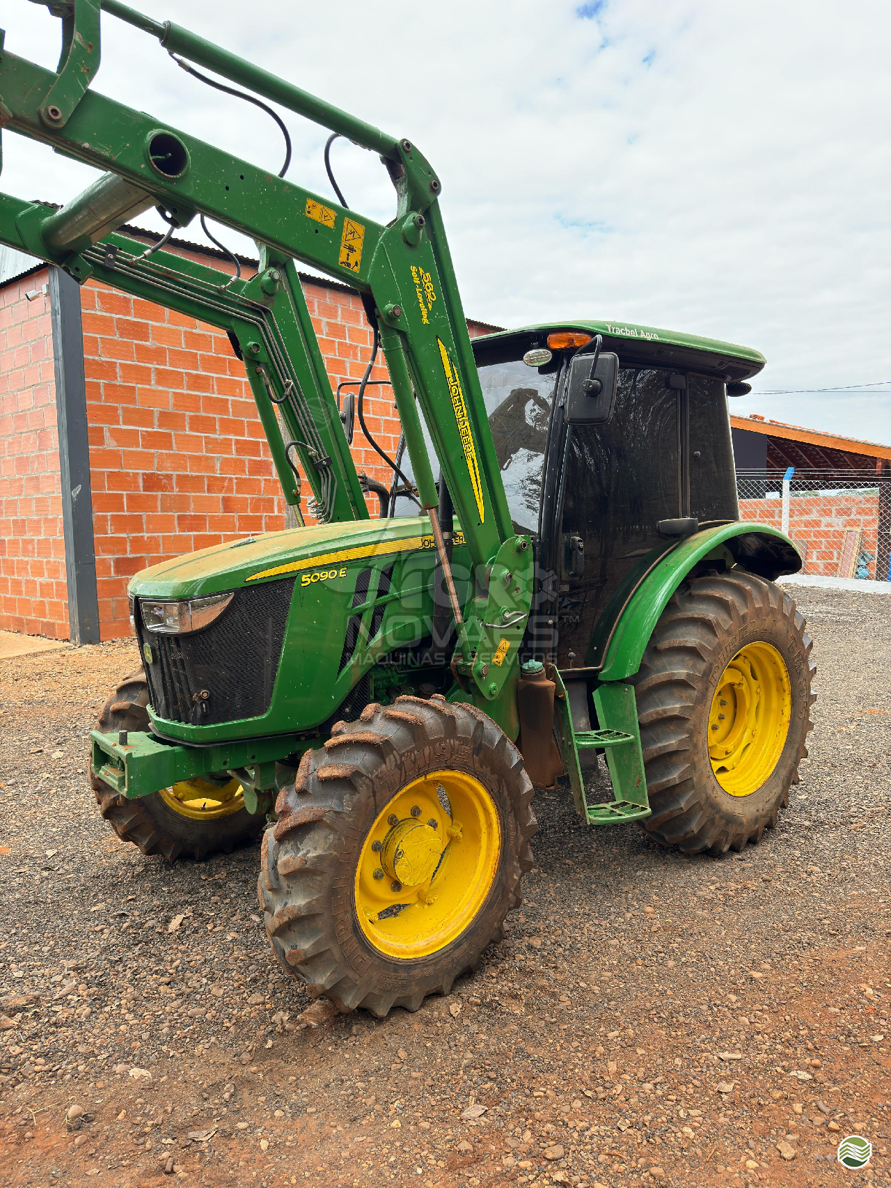 TRATOR JOHN DEERE JOHN DEERE 5090E Tração 4x4 Agro Novaes Máquinas Agrícolas FERNANDOPOLIS SÃO PAULO SP